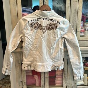 Size medium Harley Davison, zipper front cream, colored jacket